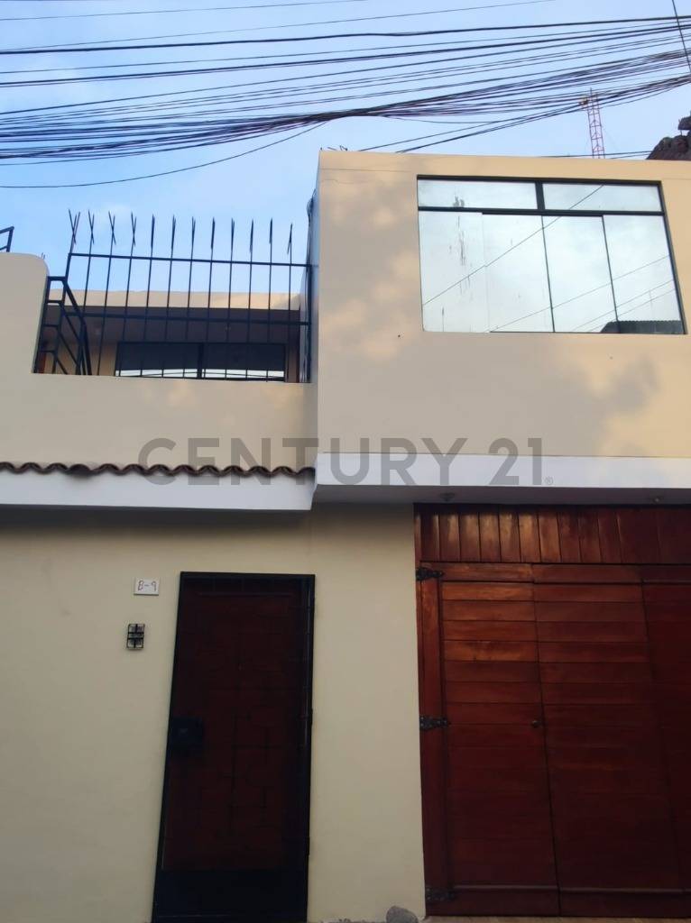 SE VENDE CASA - Urb. California