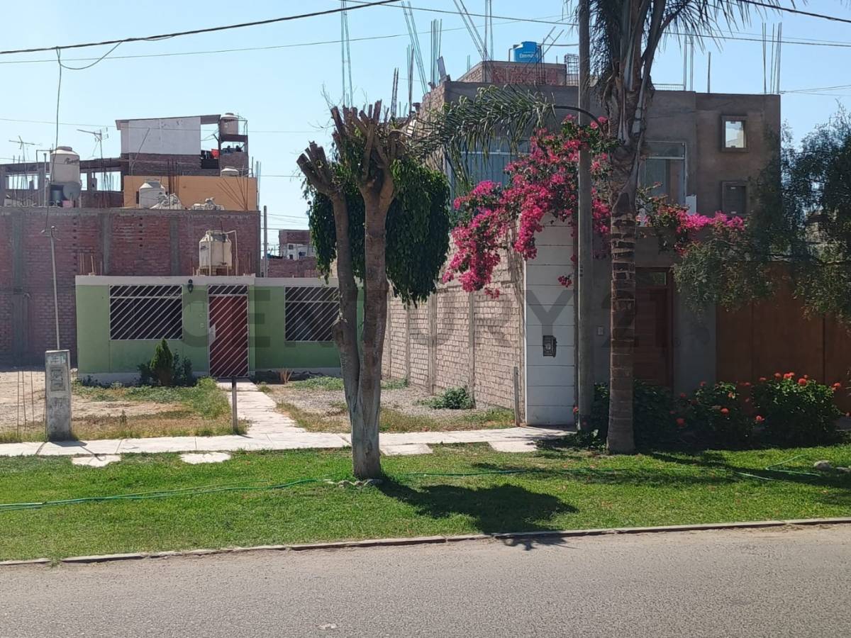¡Ocasión de venta! Módulo habitacional en la urbanización Las Palmeras