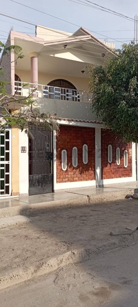 Venta de Casa Semi Amoblada en el Centro de San Miguel