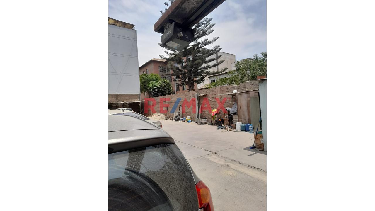 Venta De Terreno 250 M2 En Las Gardenias Surco