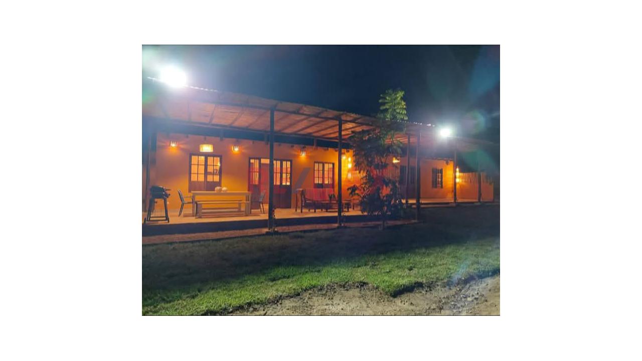 Condominio - Vendo Terreno con Casa De Campo