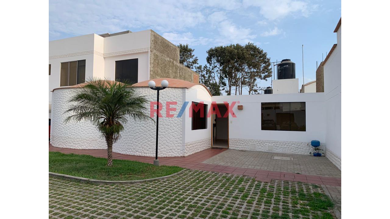 ¡Alquila Tu Nueva Casa En Un Condominio Tranquilo Y Seguro!