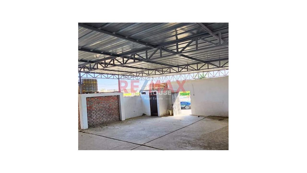 Se Alquila Local Comercial En Esquina En La Tinguiña