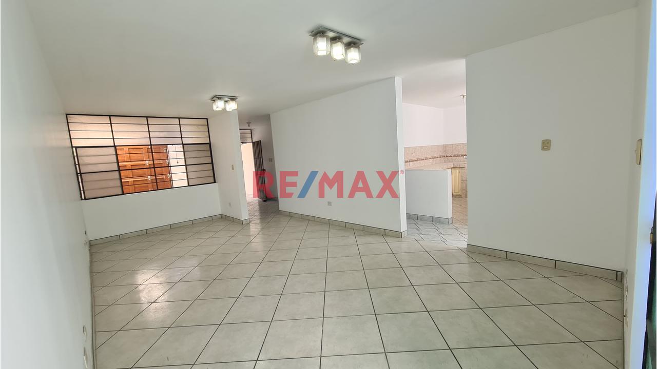 Propiedad Comercial Estratégica En Venta – Urb. Puente Blanco Av Cutervo, Ica