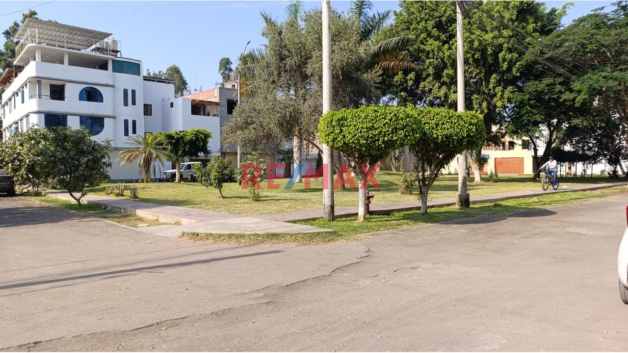 Se Alquila Puente Blanco Frente A Parque En 4To Piso