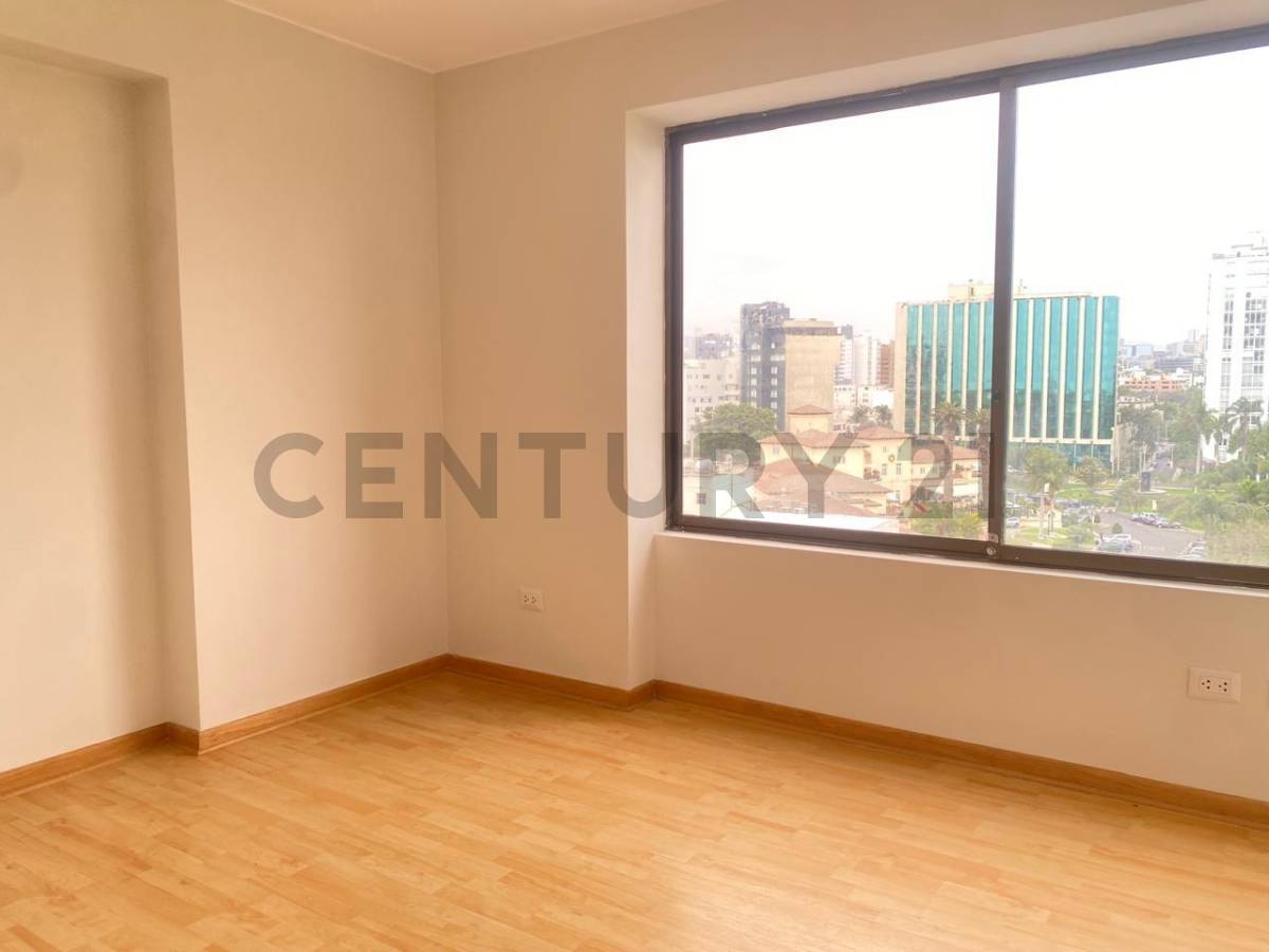 DEPARTAMENTO EN VENTA CON VISTA AL CLUB EL GOLF