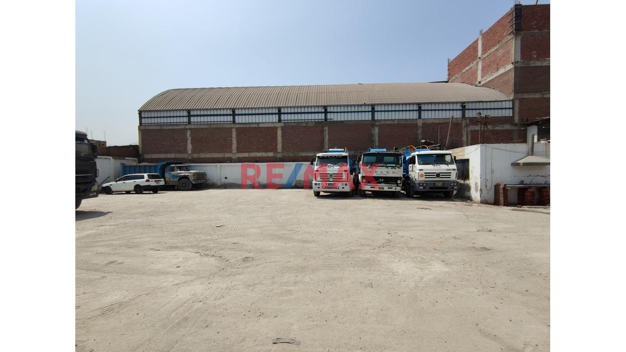 Se Vende Terreno En Avenida