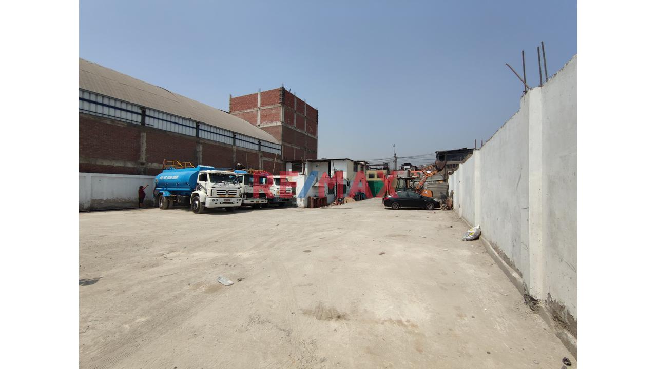 Se Vende Terreno En Avenida