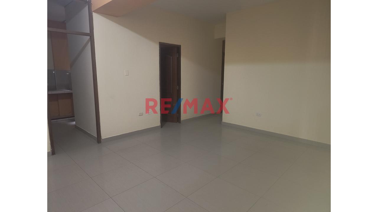Alquilo Minideparatamento Primer Piso