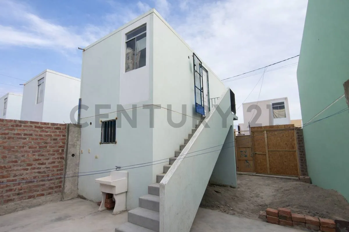 Venta de Casa en Los Aquíjes, Ica, Ica